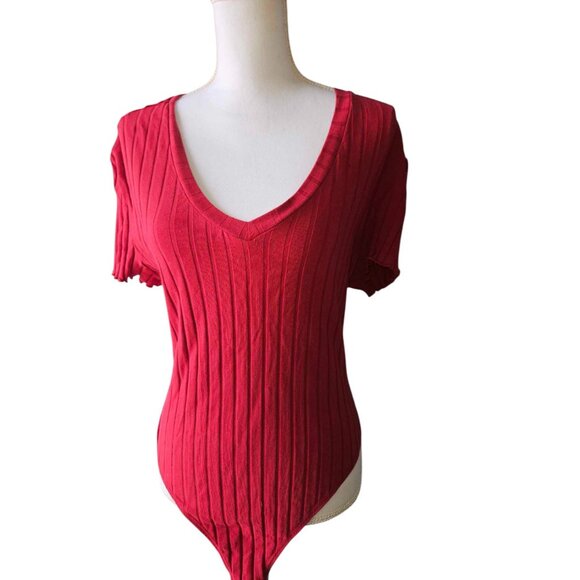 Red 2XL low v-neck short sleeve ribbed bodysuit - Picture 1 of 3